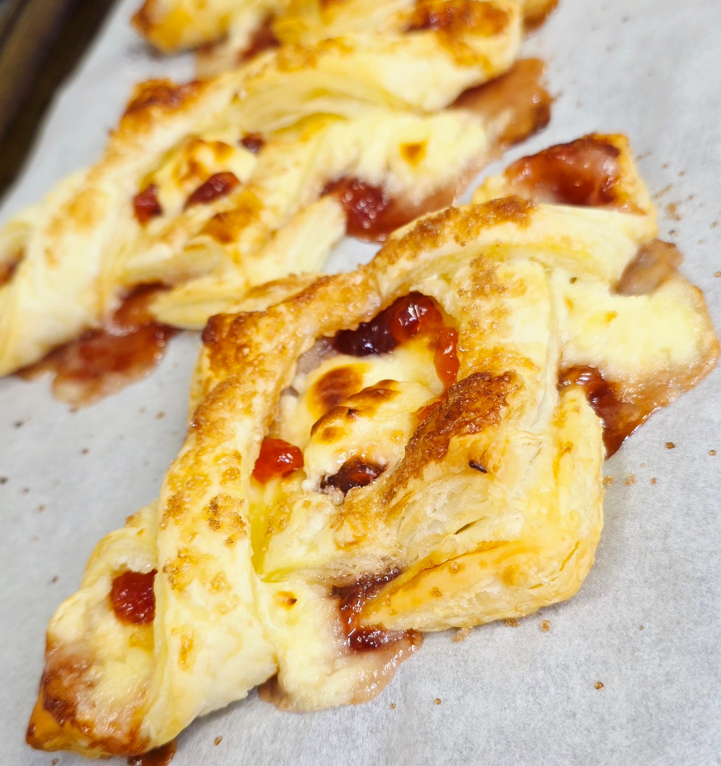 Strawberry & Cream Pastry