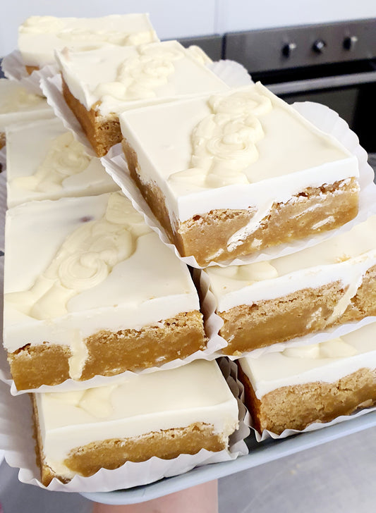 Milky Bar Blondie - XMAS WEEK PRE ORDER ONLY