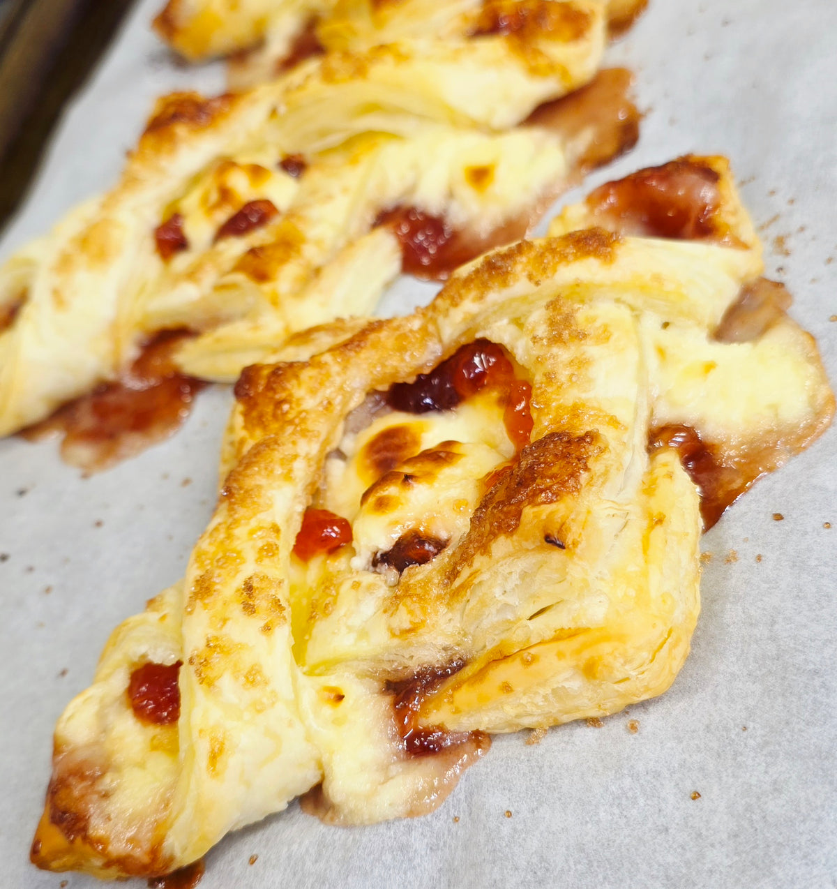Strawberry & Cream Pastry
