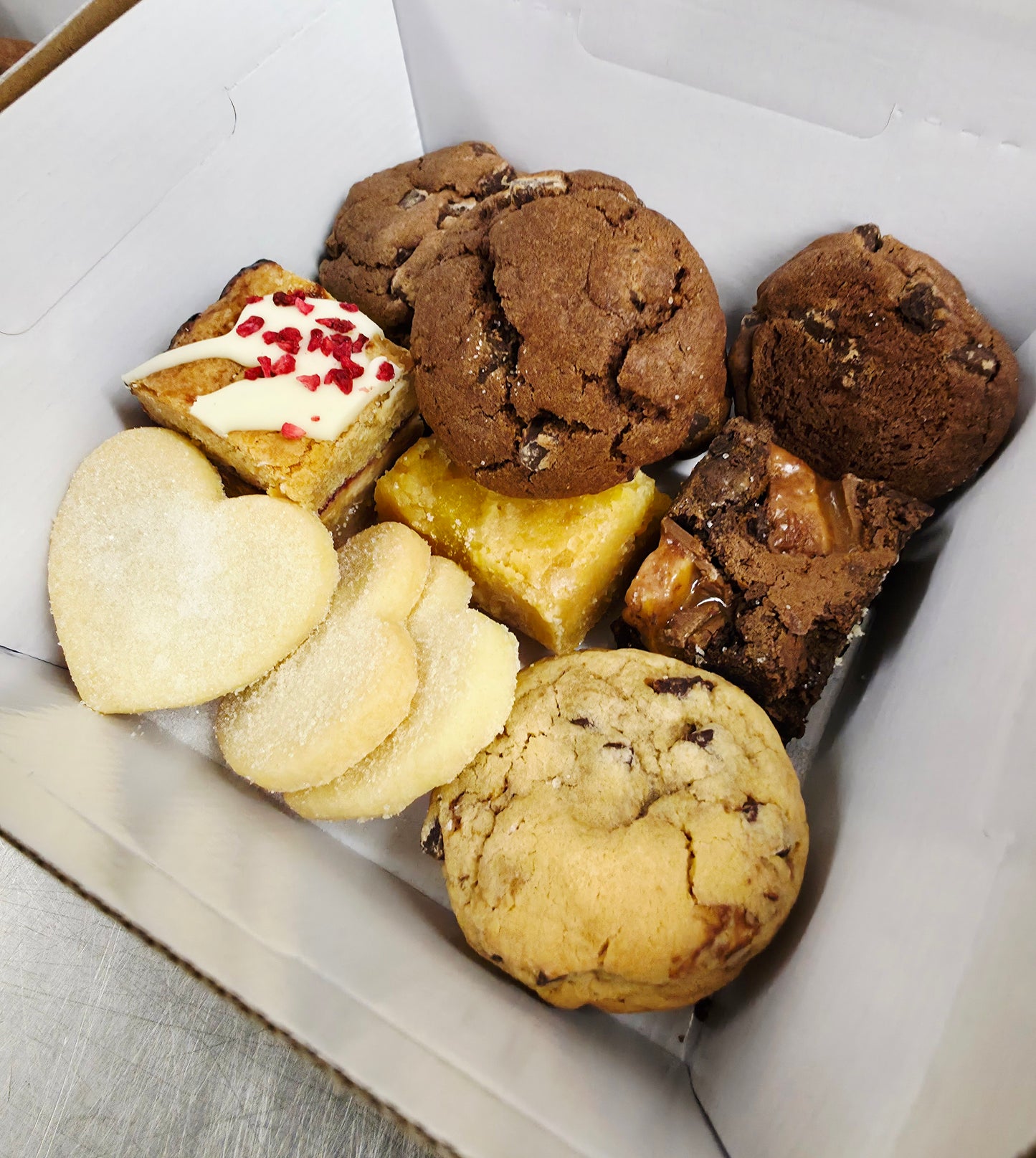 Random Mixed Box Could contain any allergens!