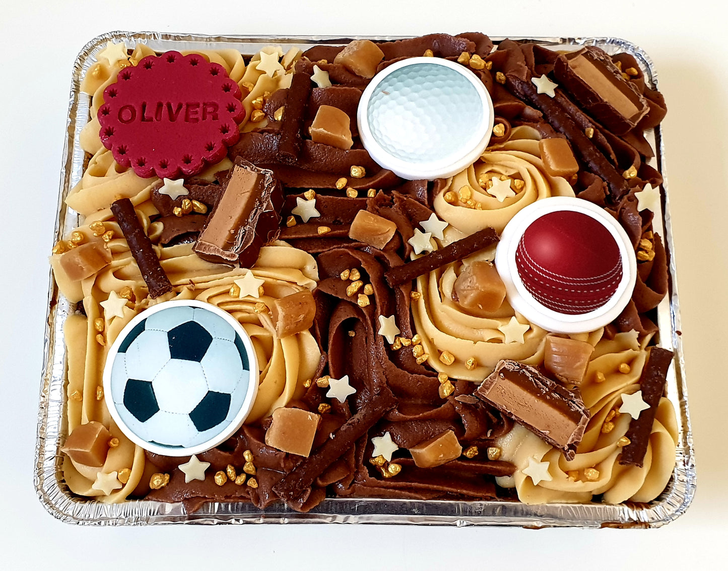 Celebration Traybakes - Small to feed 8