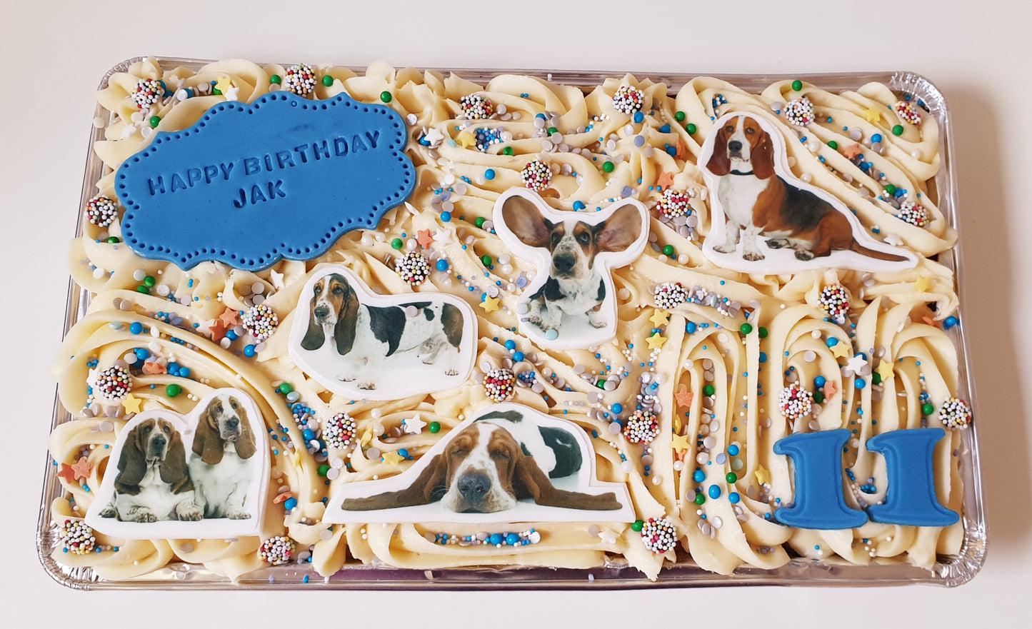 Celebration Traybakes - Large to feed 16
