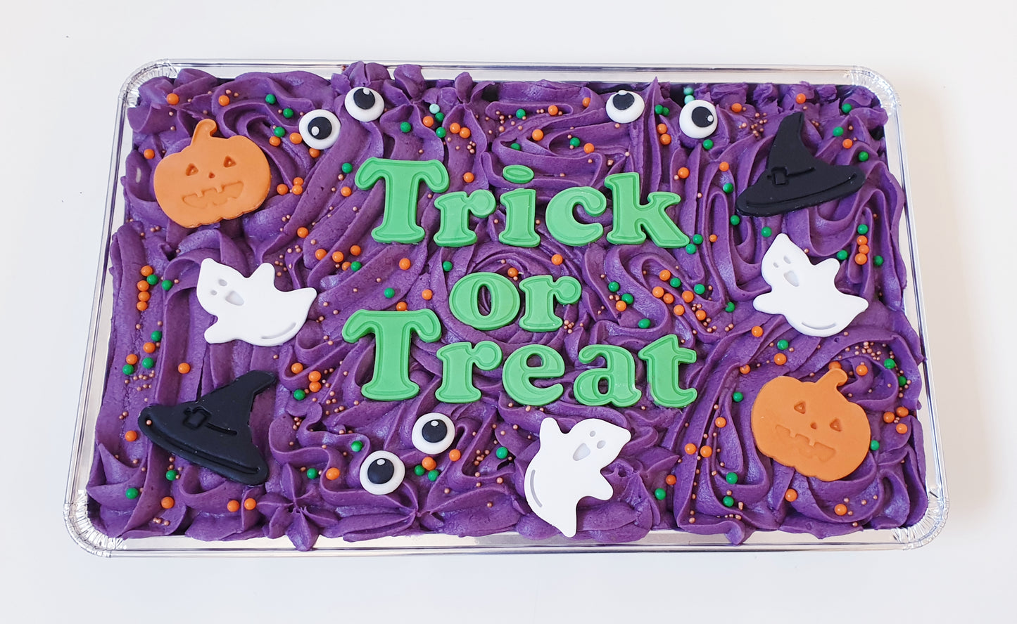 Celebration Traybakes - Large to feed 16