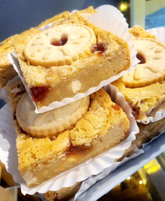 Jammie Dodger Blondie - Xmas Week Pre Order Only