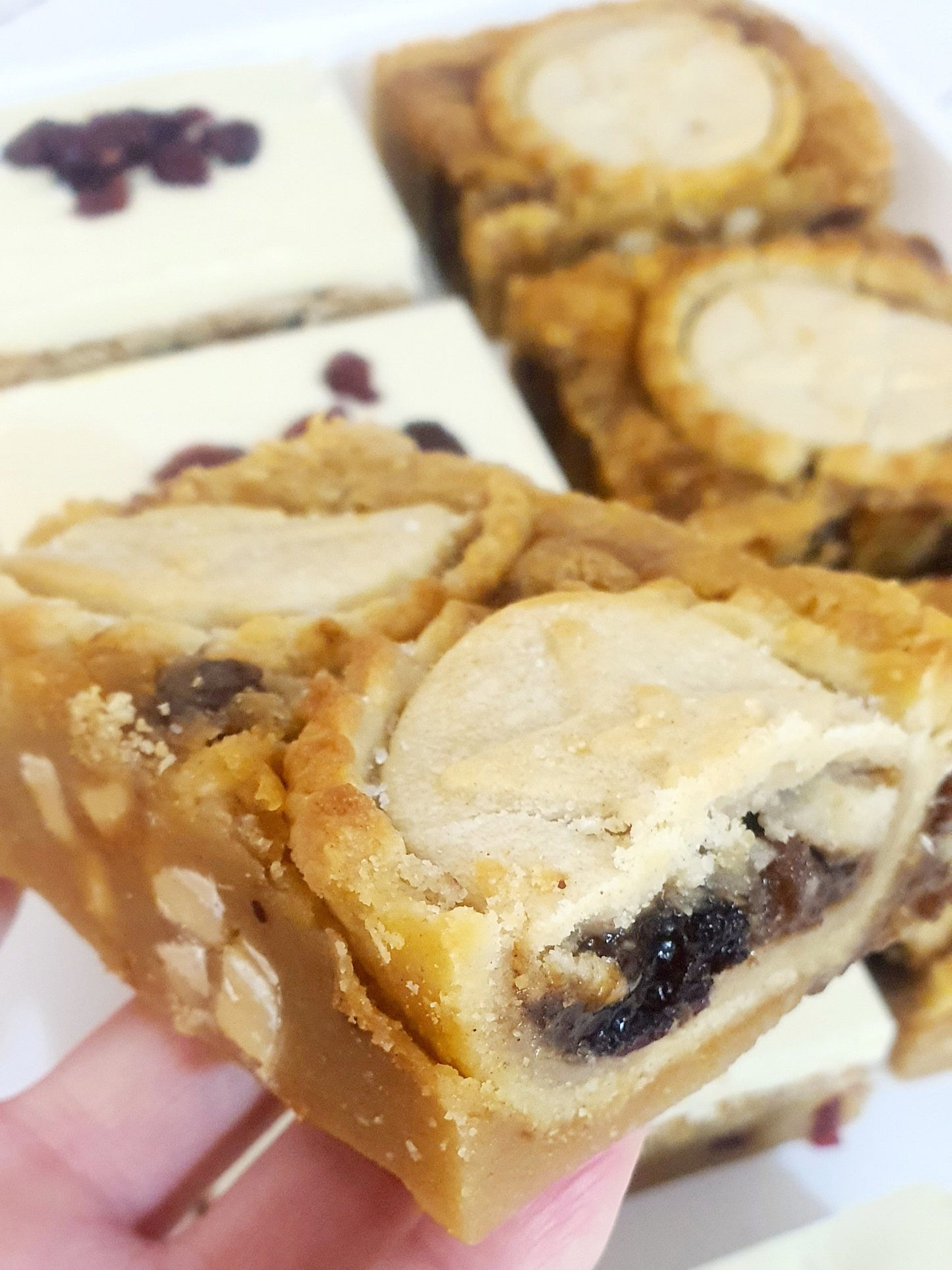 Mince Pie Blondie - XMAS WEEK PRE ORDER ONLY